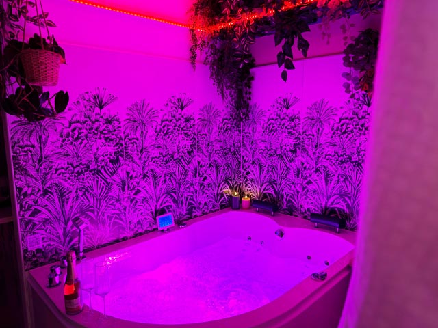 suite balneo love room romantique grenoble